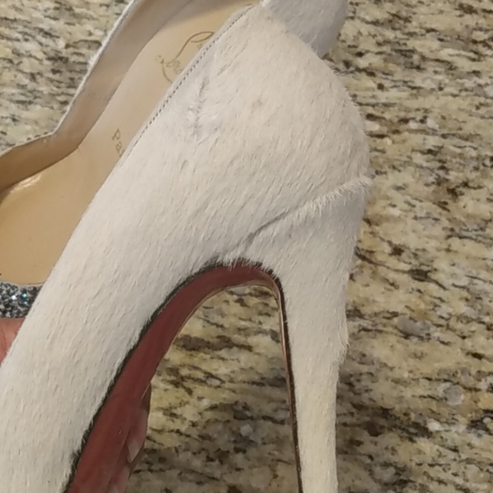 Christian Louboutin heels👠 - Picture 3 of 5